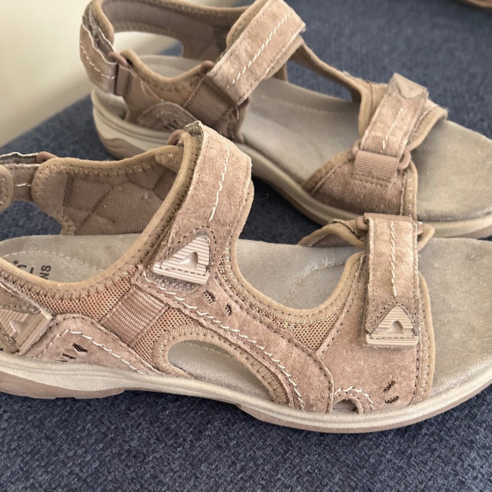 Earth Origins Women’s Higgins Halton suede sport sandals, Sedona color, 10M